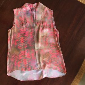 Elsie Tahari sleeveless coral and tan blouse